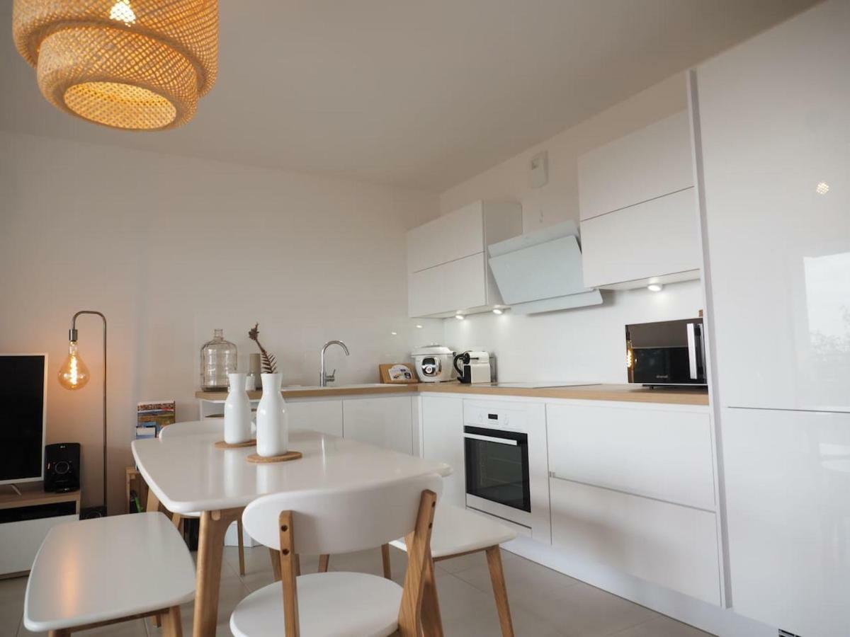 La Londe La Mer : Appartement Proche Plages & Vue Superbe Sur Les Iles D'Or Экстерьер фото